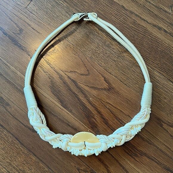 Vintage 80s‎ Leather Shop cream/ivory braided cord belt with seashells - Picture 5 of 7